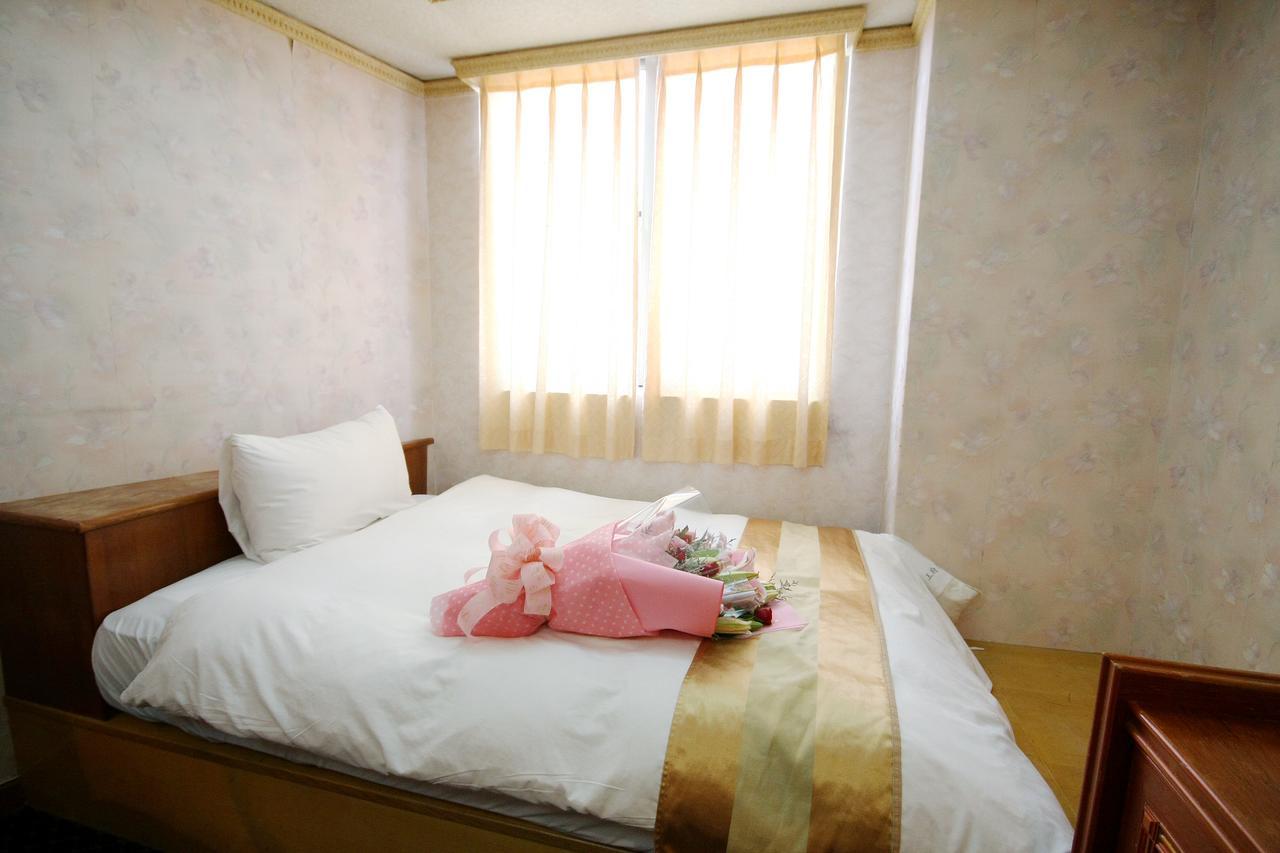 Wang Fu Hotel Miaoli Kültér fotó